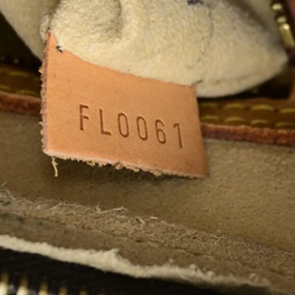 LOUIS VUITTON Looping MM Shoulder Bag Monogram Leather BN France - Picture 10 of 14